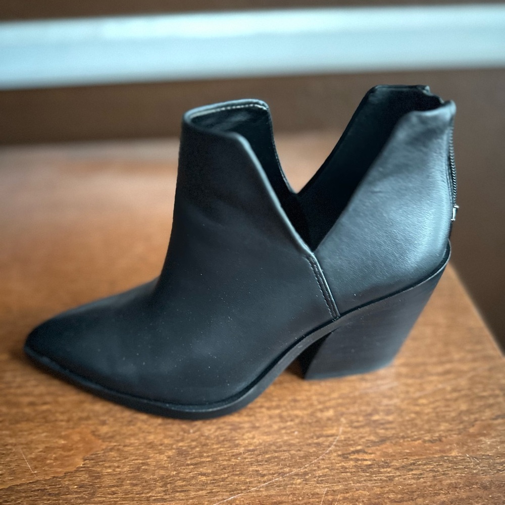 Vince Camuto